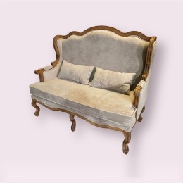 Интерьерный двух местный диван Сезарина массив бука, цвет медовый