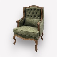 Интерьерное каминное кресло Сезарина с каретной стяжкой (капитоне) и мягкой подушкой