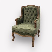 Интерьерное каминное кресло Сезарина с каретной стяжкой (капитоне) и мягкой подушкой