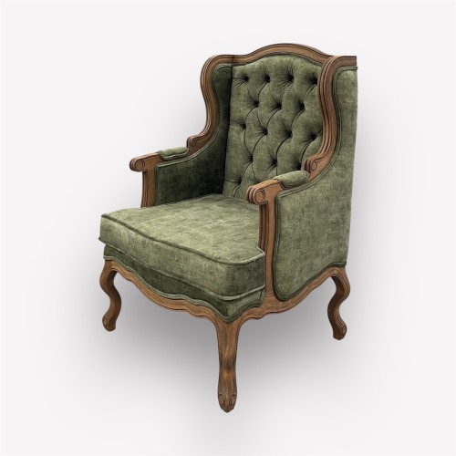 Интерьерное каминное кресло Сезарина с каретной стяжкой (капитоне) и мягкой подушкой