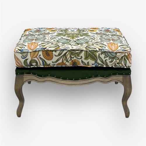 Пуфик Сезарина массив бука