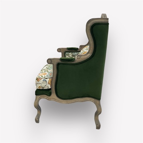 Интерьерное каминное кресло Сезарина с комбинированной обивкой из гобелена и мягкой подушкой