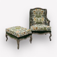 Интерьерное каминное кресло Сезарина с комбинированной обивкой из гобелена и мягкой подушкой
