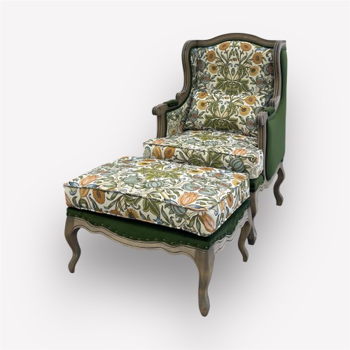 Интерьерное каминное кресло Сезарина с комбинированной обивкой из гобелена и мягкой подушкой
