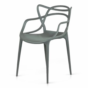 Пластиковые стулья