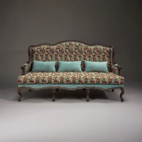 Трехместный диван Сезарина с ушами