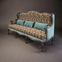 Трехместный диван Сезарина с ушами