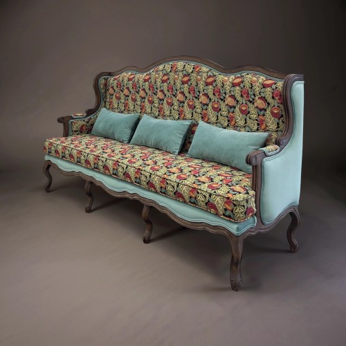 Трехместный диван Сезарина с ушами